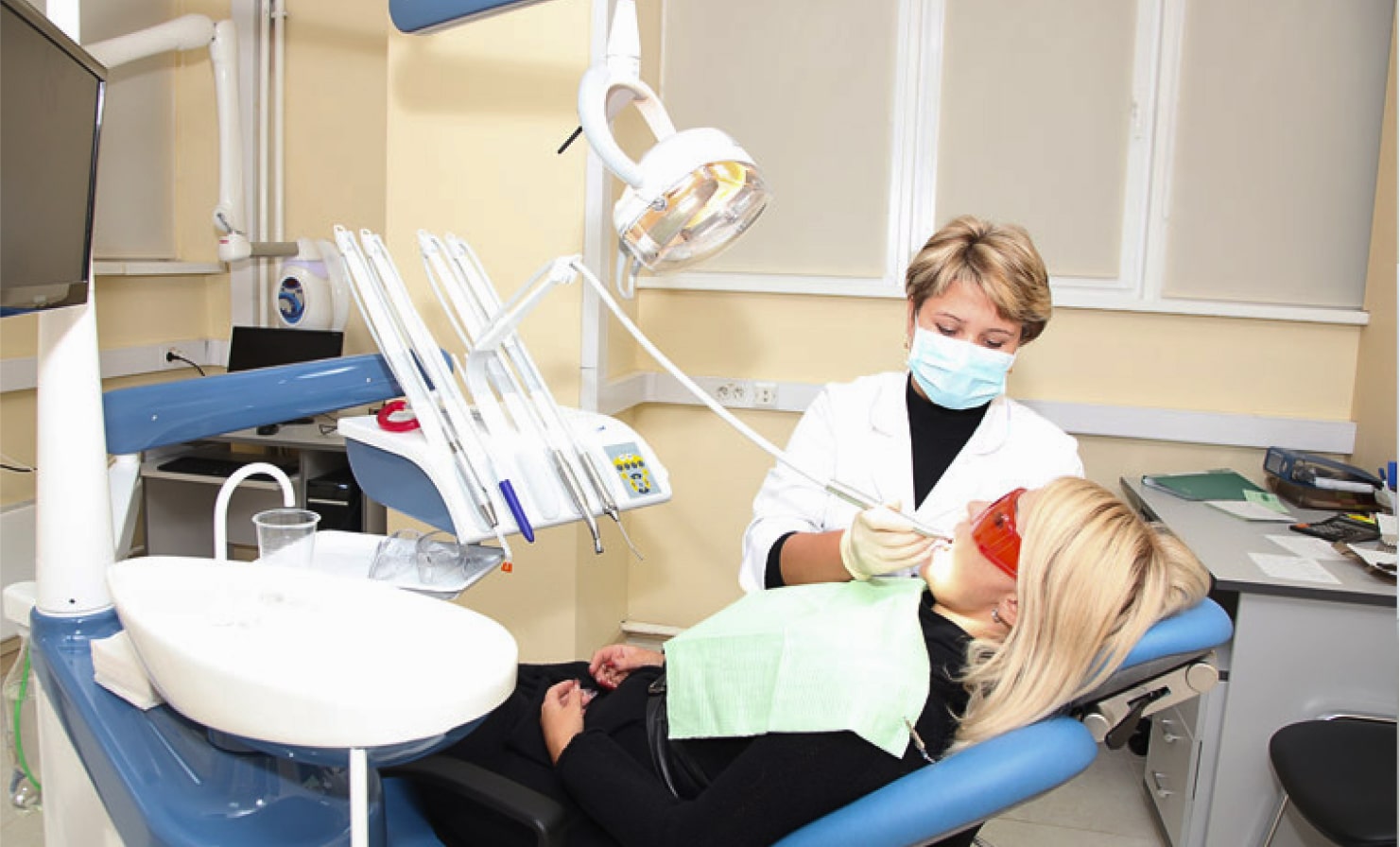 Имплантация зубов